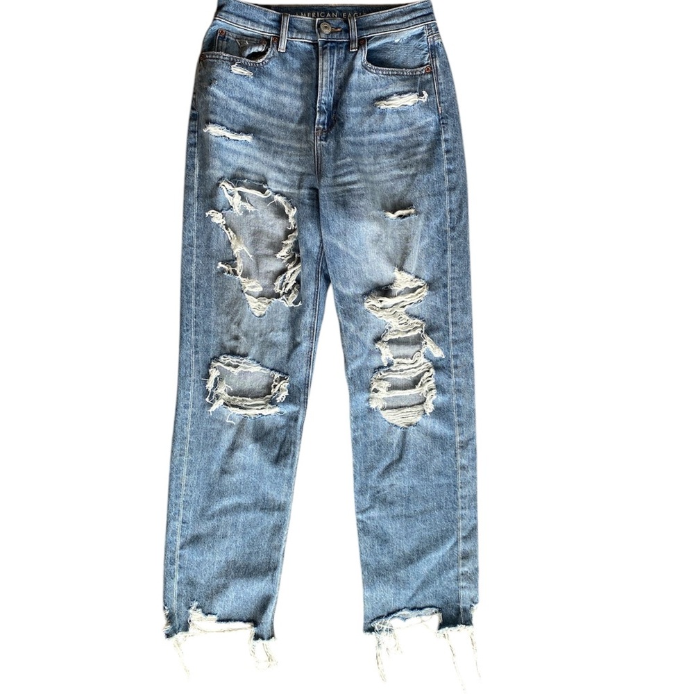 American Eagle Jeans Super Distressed Light Wash Blue Jeans Frayed Hem Women’s 2